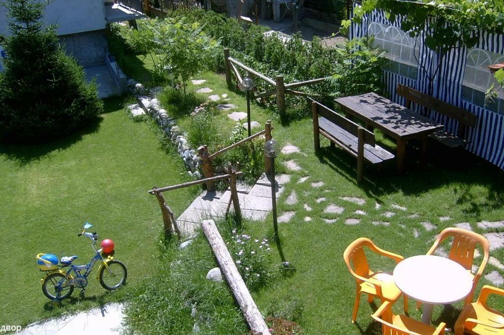 Vasi Apartments Dobrinishte Esterno foto